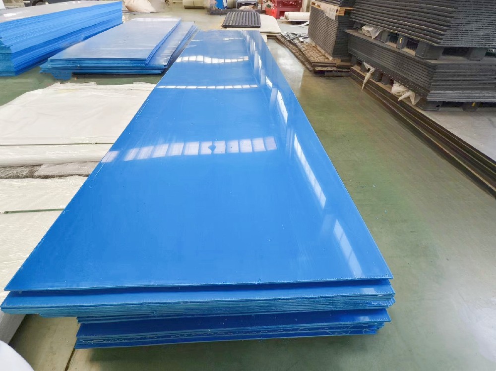 UHMWPE plate